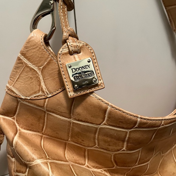 Dooney and Bourke Croco Embossed Leather Handbag GUC - Picture 4 of 5